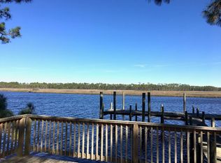 499 River Rd, Carrabelle, FL 32322