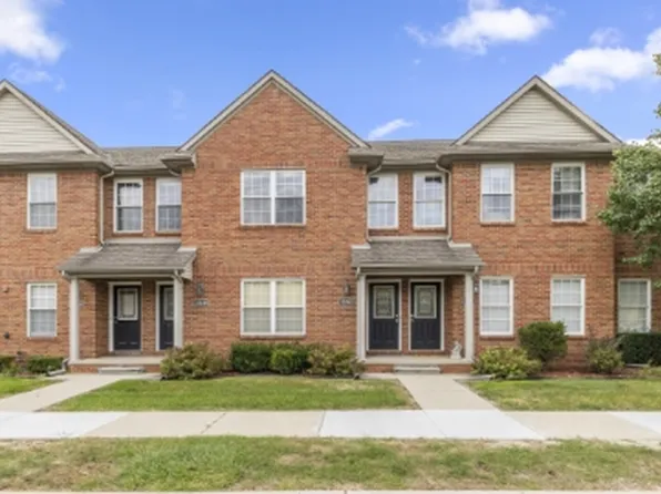 13165 Turnberry Ct, Southgate, MI