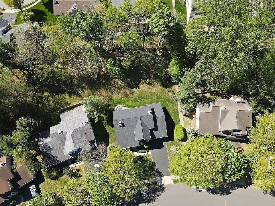 2nd image of 38 Huntington Rd