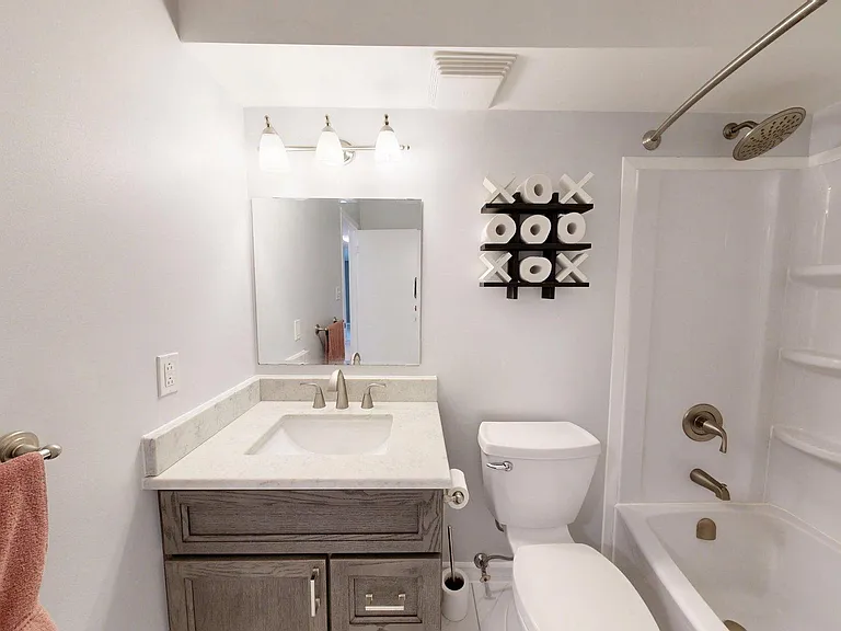 729 Deveron Cres #208 — Photo 25