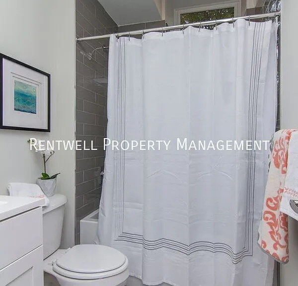 3460 Midvale Ave #103 — Photo 10