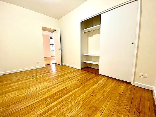 5th image of 1480 York Ave APT 3I