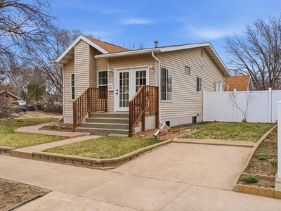 420 W 9th Ave, Mitchell, SD, 57301