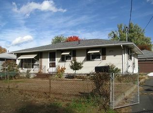 29 Warregan St, Chicopee, MA 01013