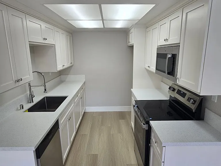 Beach Creek Resort Apartments — Photo 17