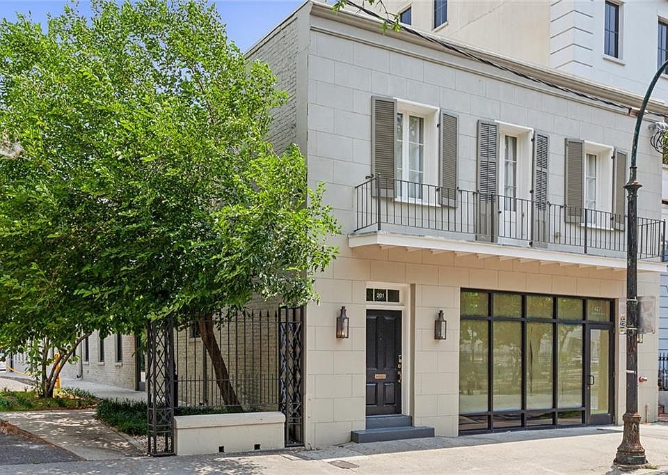 1st image of 427 Esplanade Ave #103