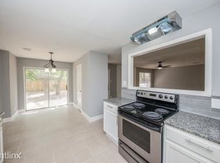 9407R Pipestone St, Houston, TX 77074