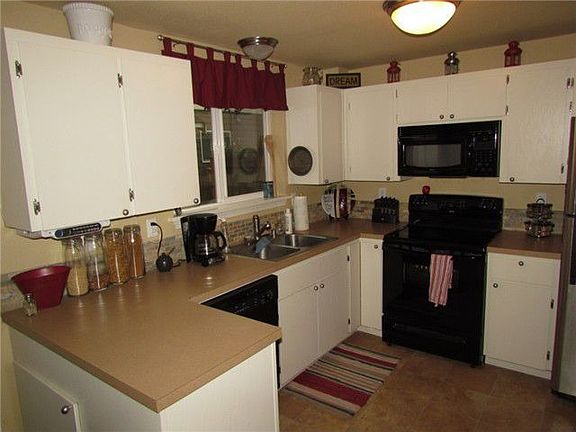 3rd image of 12008 113th Avenue Ct E APT 28