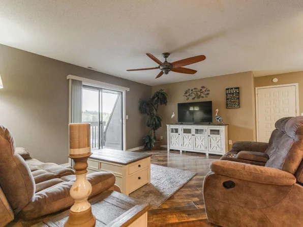120 Wilshire Drive #22, Hollister, MO 65672