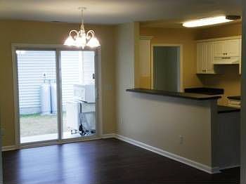 4th image of 135 Raye Dr