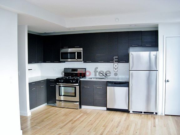 3rd image of 401 W 25th St APT 19E