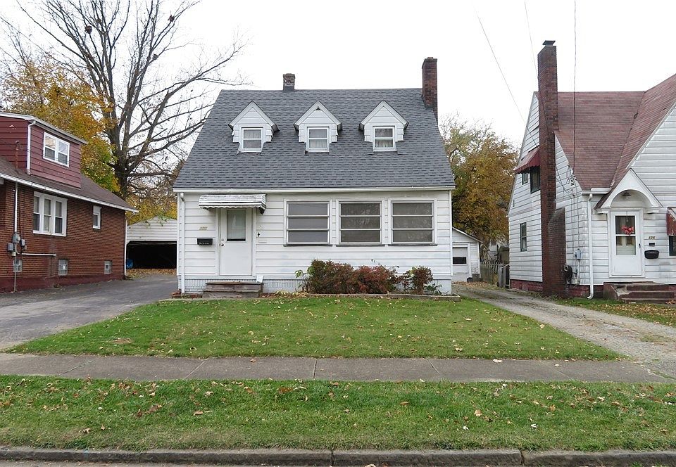 1st image of 130 Bouquet Ave