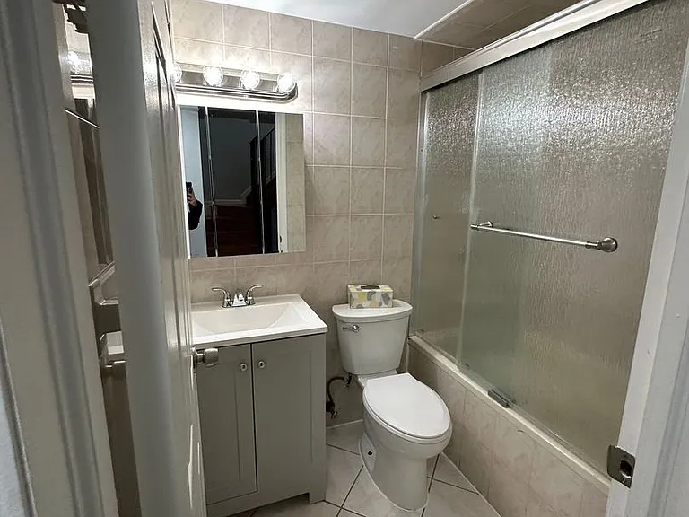 812 - OM-812 New York Avenue LLC — Photo 34