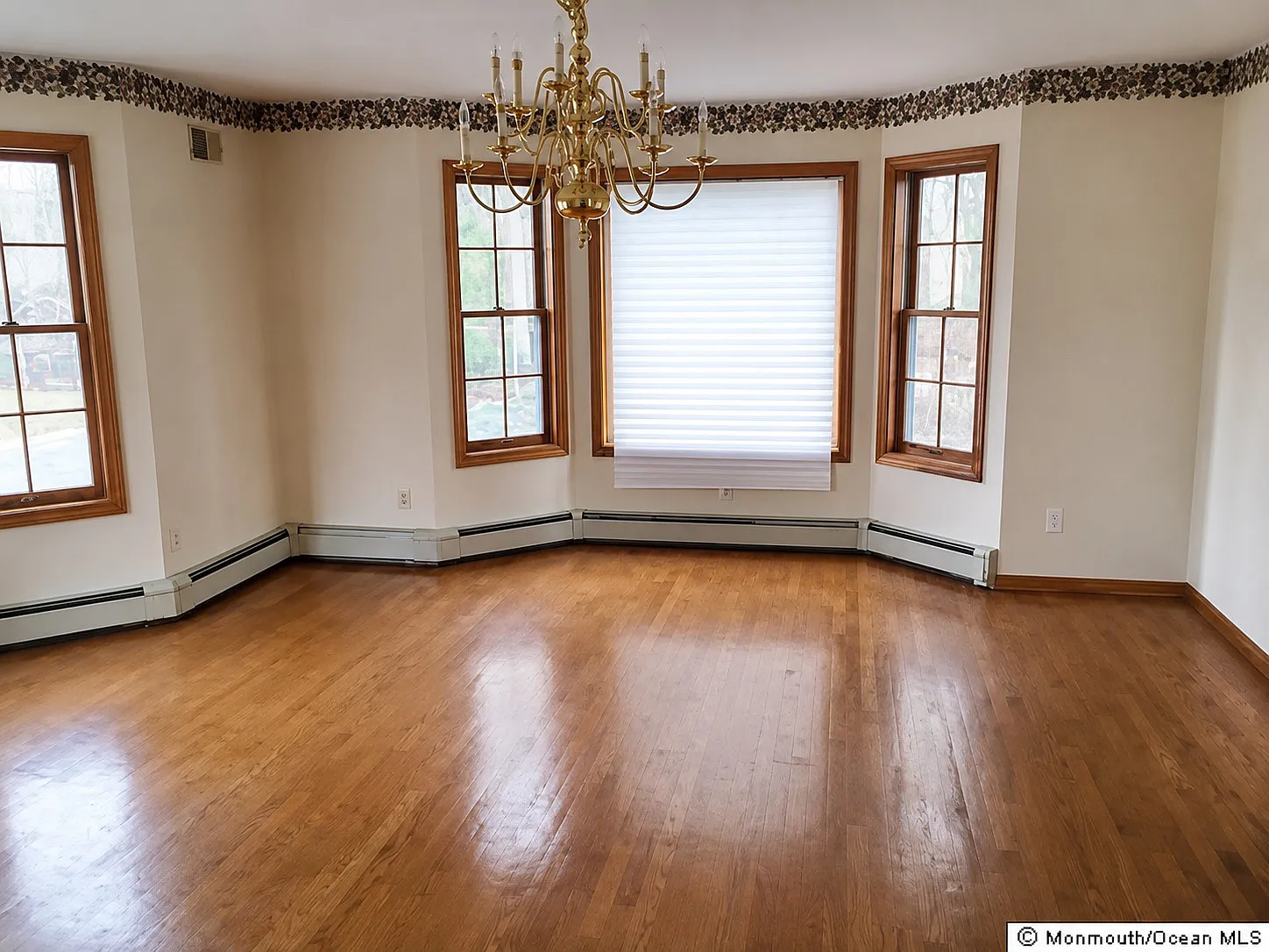4 bed, 3000 sqft, $3,950 — Photo 4