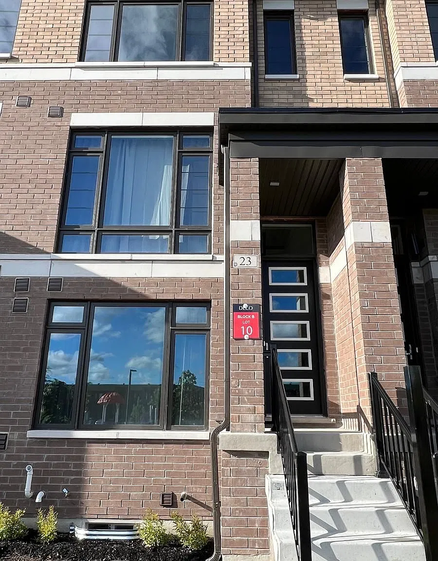 3 bed, $2,700 — Photo 2