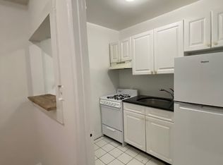 500 1/2 E 84th St APT 3A, New York, NY 10028