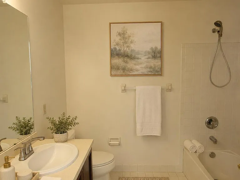 86 Banyan Blvd — Photo 22