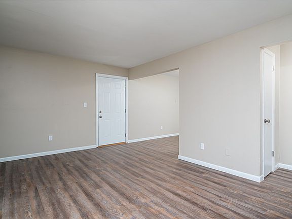 4th image of 186 Flintridge Dr #5