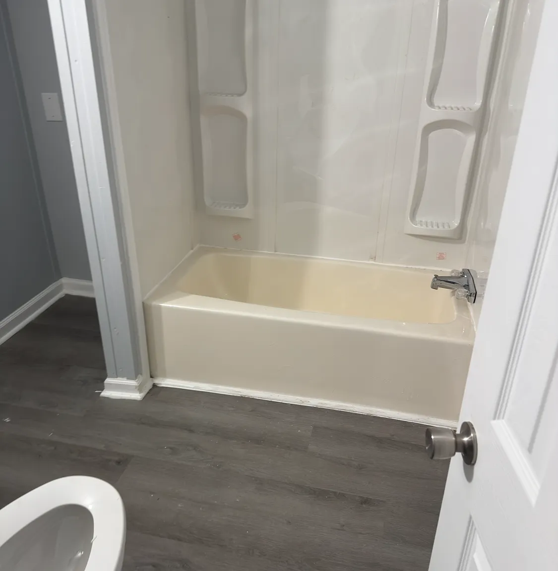 2 bed, 1100 sqft, $1,100 — Photo 3
