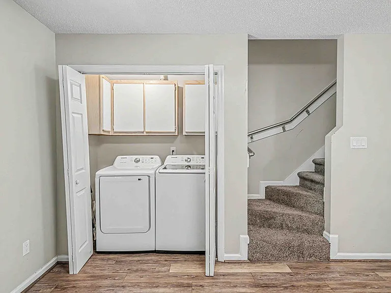 103 Meadowbrook Ln #1 — Photo 13
