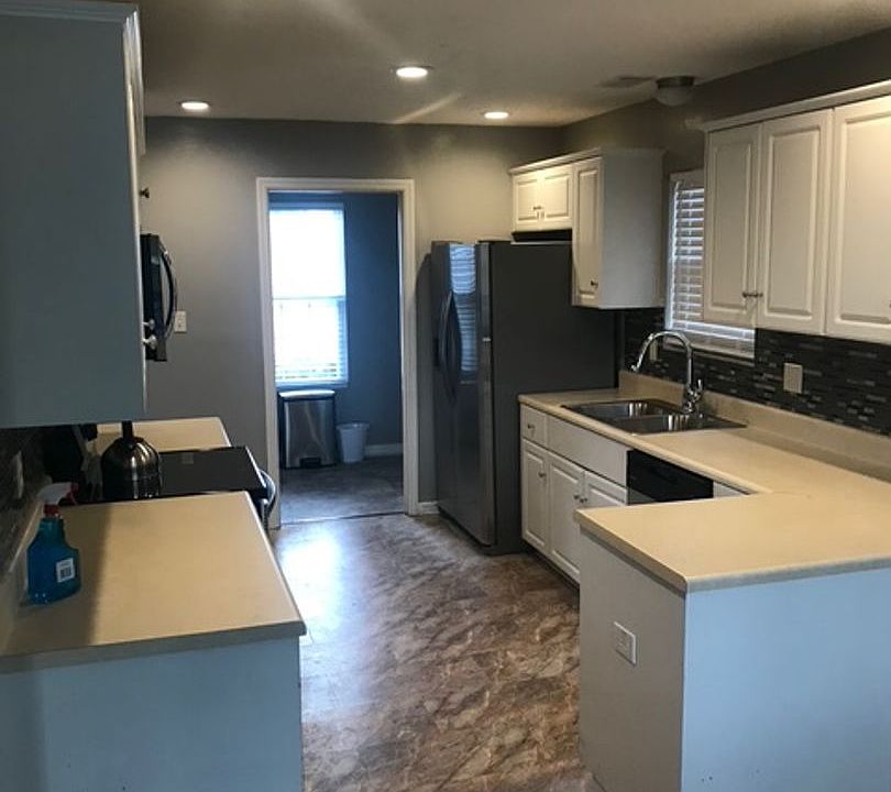 2nd image of 4429 Silverton Rd