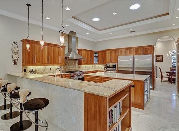 3rd image of 14678 Beaufort Cir