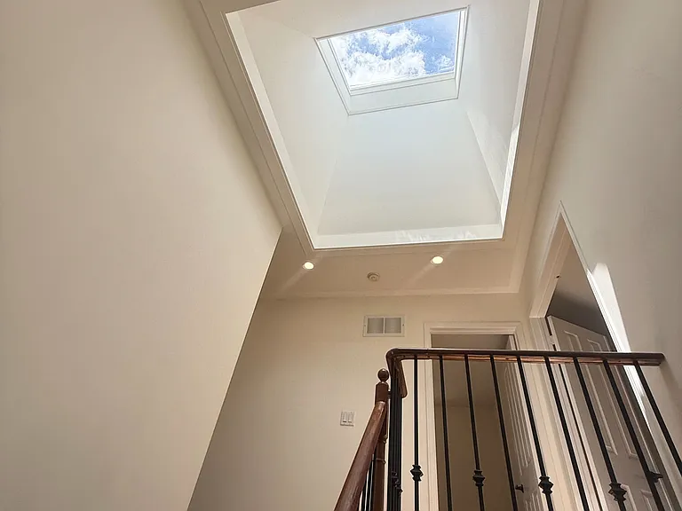 93 Brunswick Ave — Photo 5