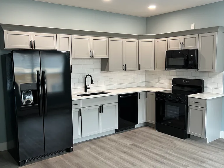 1007 N Florida Ave — Photo 3