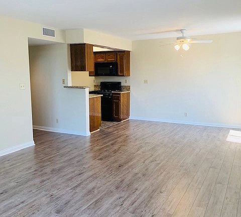 4th image of 501 E Santa Anita Ave #208