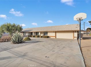 18564 Siskiyou Rd, Apple Valley, CA 92307