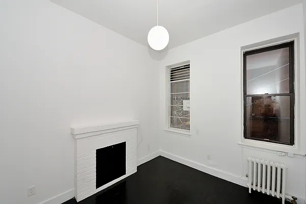 Rented by Aether Property Group | media 13