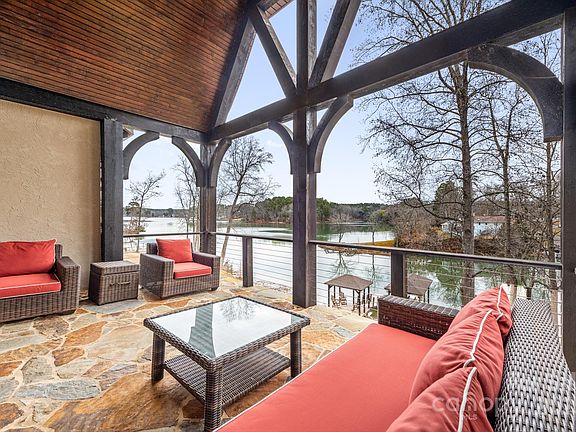 5th image of 8128 Bay View Ln