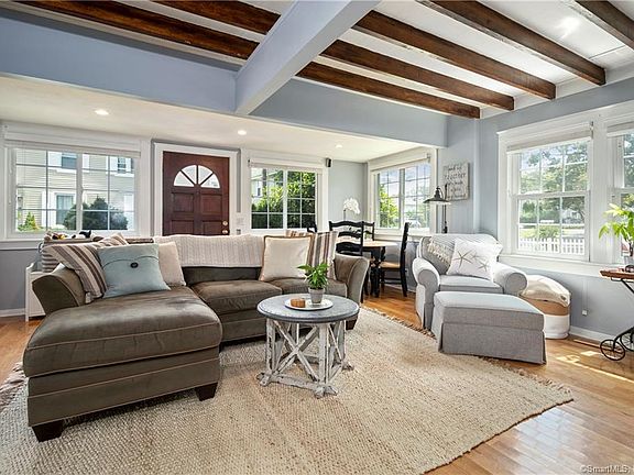4th image of 132 Limewood Ave
