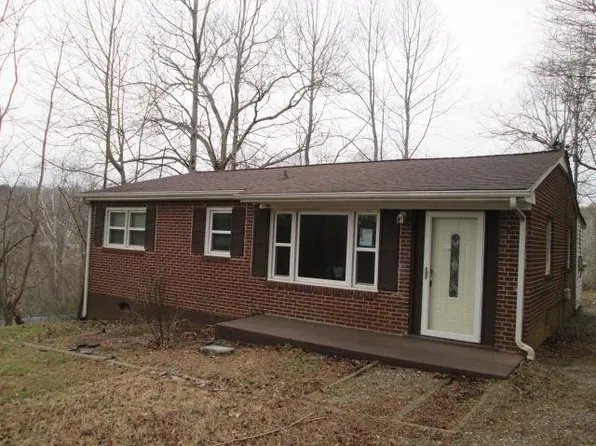 114 Dudley Dr, Martinsville, VA 24112