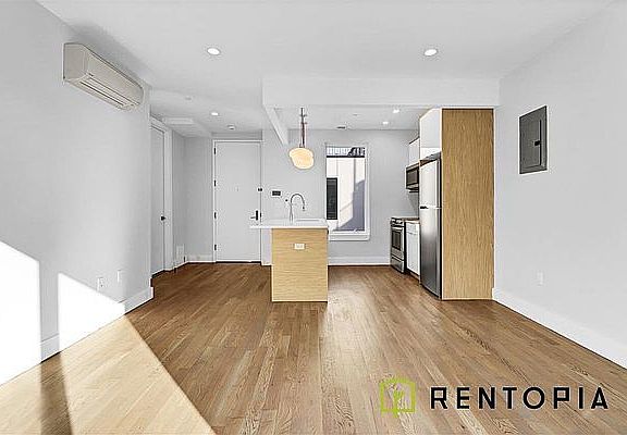 4th image of 379 S 1st St #2F
