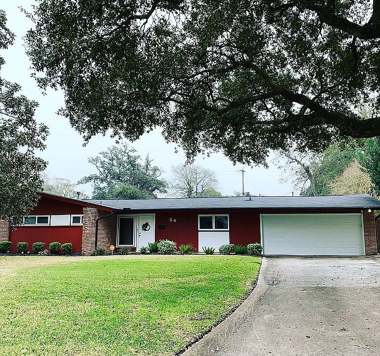 2nd image of 54 Plantation Ct