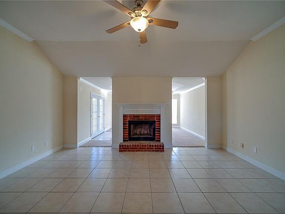 4th image of 4220 Glennwood Dr