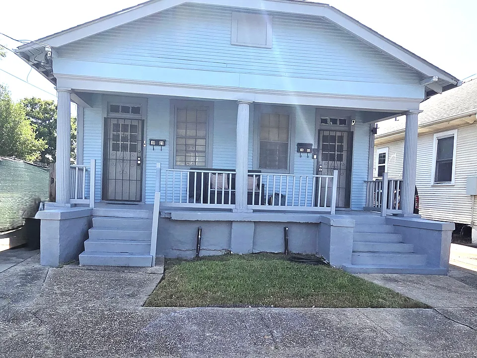 1821 Lowerline St #1821