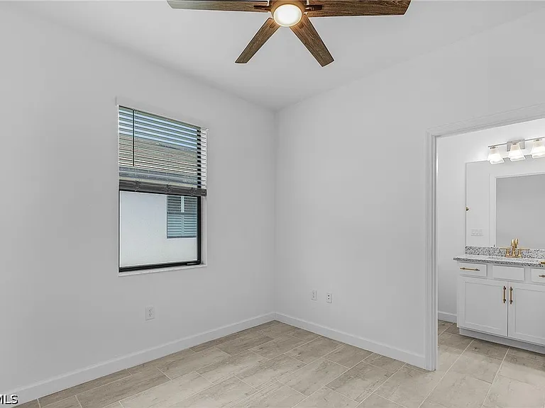 11151 Timber Creek Dr E — Photo 17