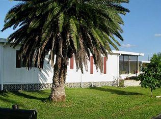 544 Plaza Del Sol, North Fort Myers, FL 33917