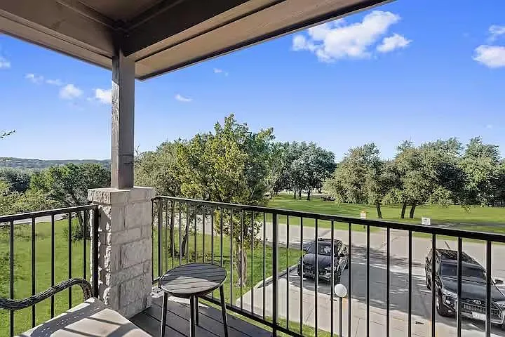 585 Demarett Dr — Photo 18