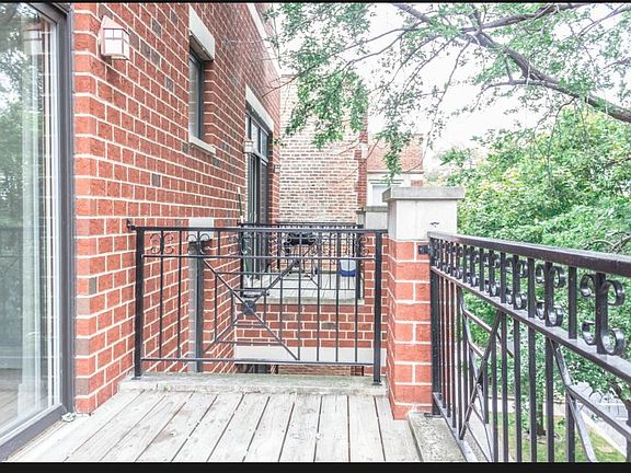 3rd image of 7004 S Cornell Ave APT 1S