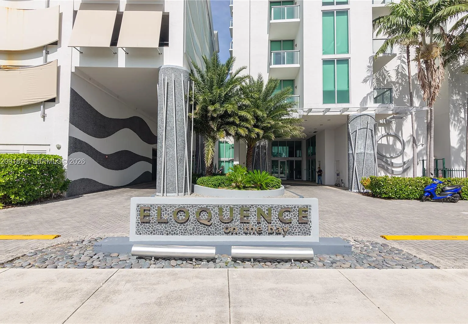 Eloquence On The Bay Cond — Photo 3