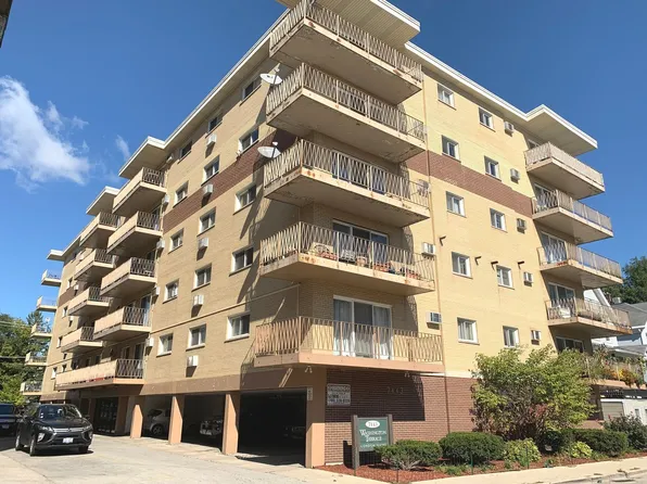 7443 Washington St APT 510, Forest Park, IL 60130