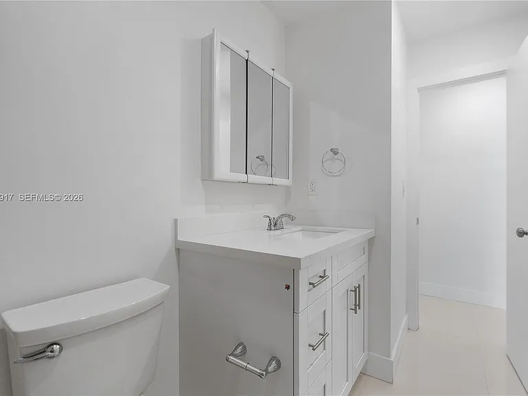 10501 SW 53rd St — Photo 27