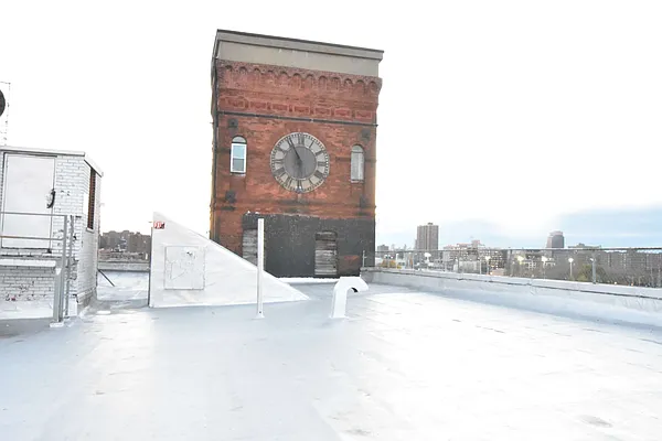 Rented by Clove Realty LLC | media 15