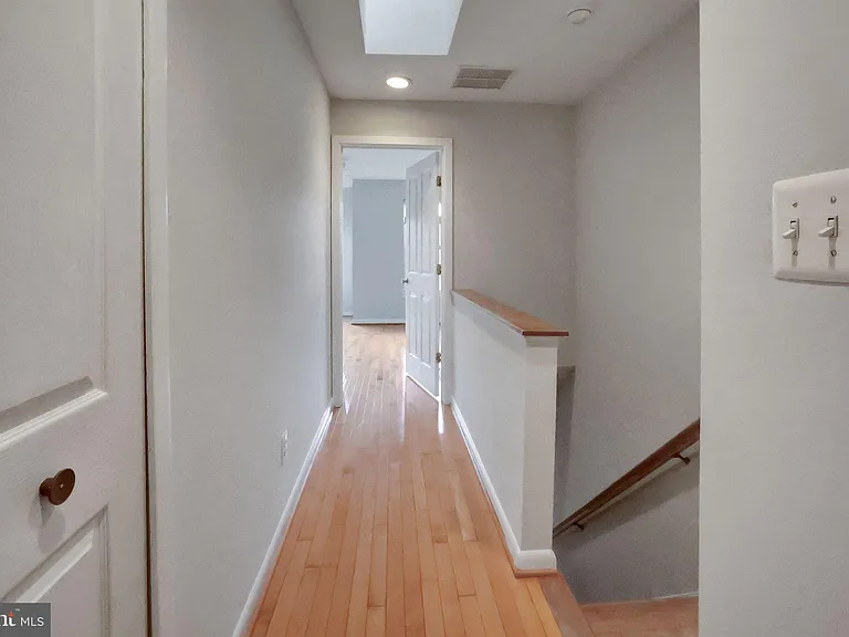 2133 12th Pl NW — Photo 9