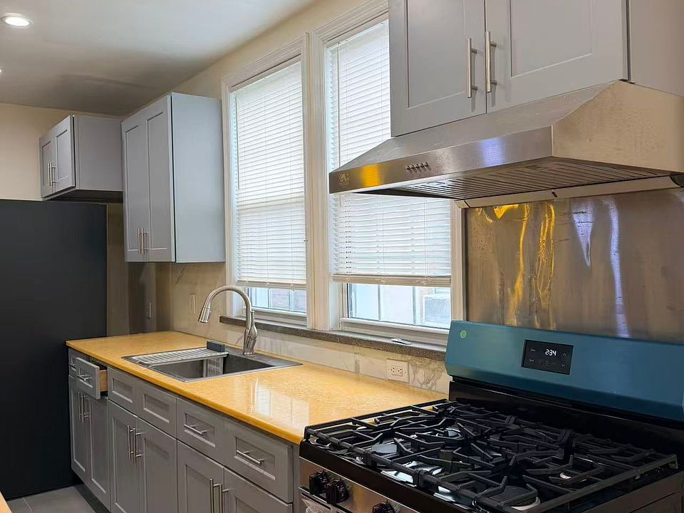 1st image of 5864 Maspeth Ave Floor 2