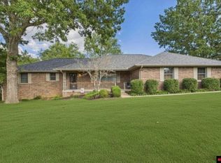 1070 Northpointe Dr, Mountain Home, AR 72653
