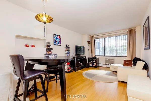 Sold by Town Residential | media 20